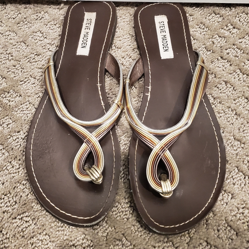 Steve Madden brown with metallic strap flip flops